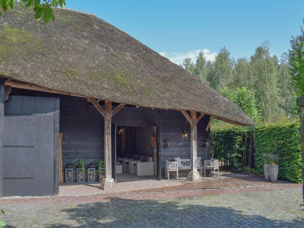 Unique Holiday Home With A Hot Tub Alphen  Экстерьер фото