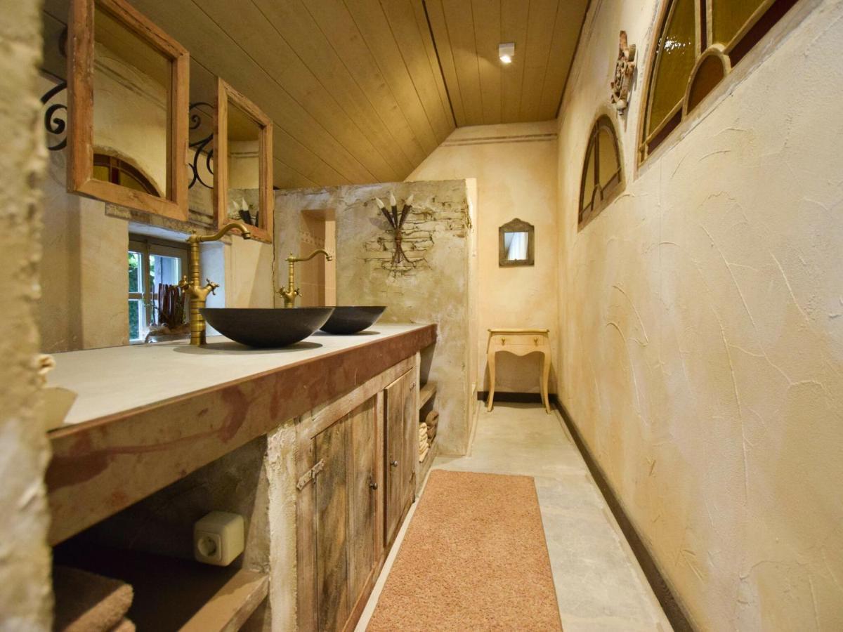 Unique Holiday Home With A Hot Tub Alphen  Экстерьер фото